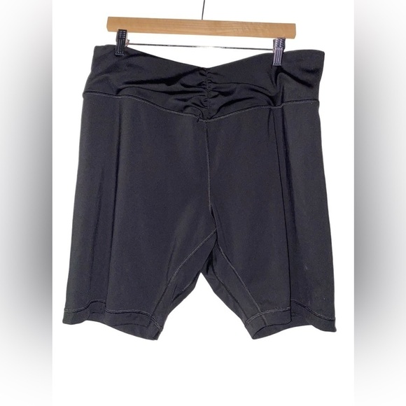 Victoria Secret Love Cloud High Waist On Point Short Workout Running Women XXL - Picture 1 of 7